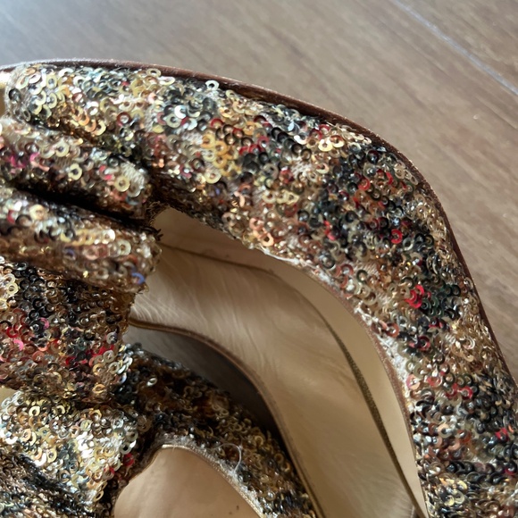 EUC Kate Spade ♠️ Golden sequin glitter Charm high heels 7 - Picture 9 of 12